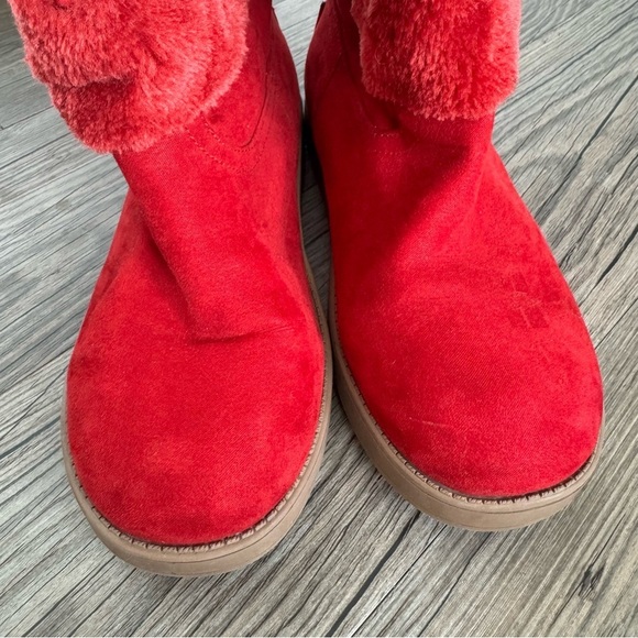 Guess Red Faux Fur Winter Boot Size 7 - Picture 5 of 6